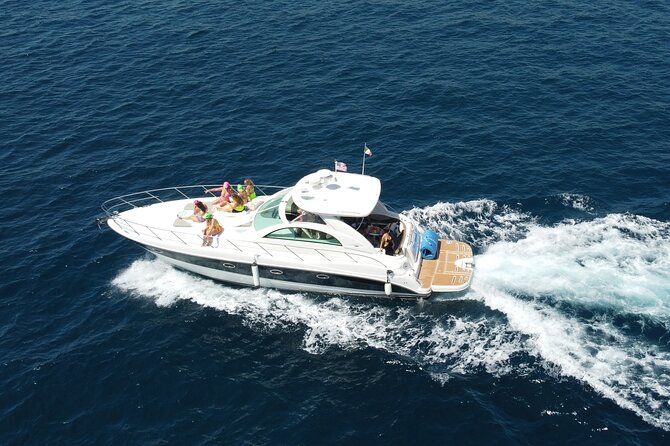 Luxury yacht for private tour EN Cabo San Lucas - The Arch of Cabo San Lucas, the essential first photograph