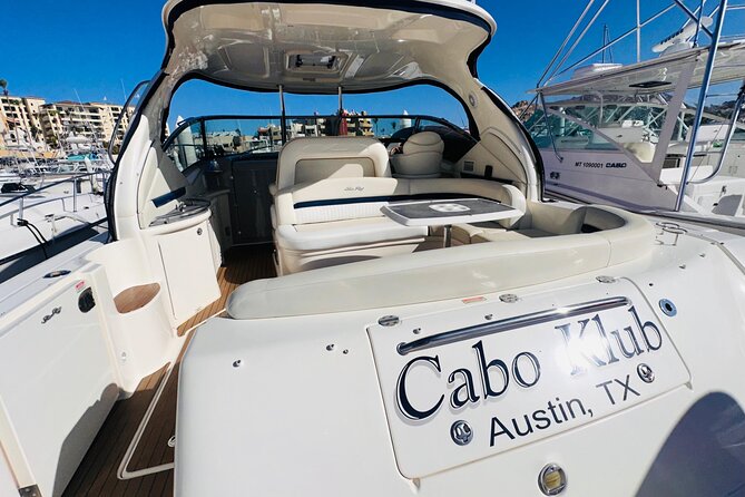 Luxury Yacht Tour in Los Cabos 45FT SeaRay Sundancer - What the private price means for a group of 10