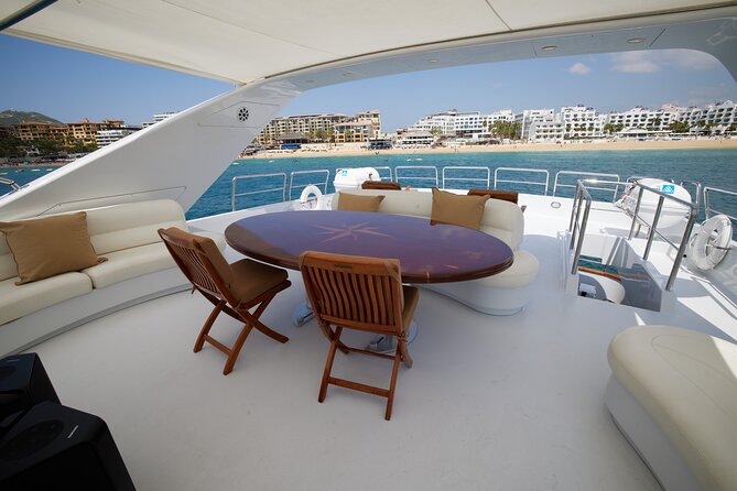 Number Juan 100ft Yacht Azimut Rental - What the crew service feels like