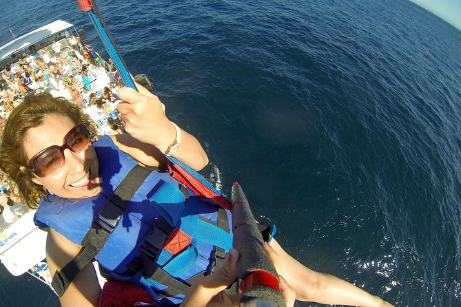 Outdoor Adventure: Parasailing in Los Cabos - Who should book this experience?