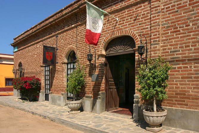 Private 6-Hour Todos Santos Tour from Los Cabos - Vehicle comfort and group size