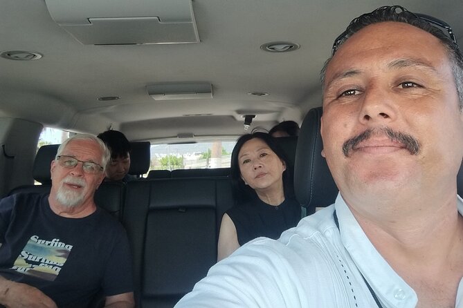 Private Airport Trip to Cabo San Lucas Hotels RT - Finding your driver at Los Cabos Airport