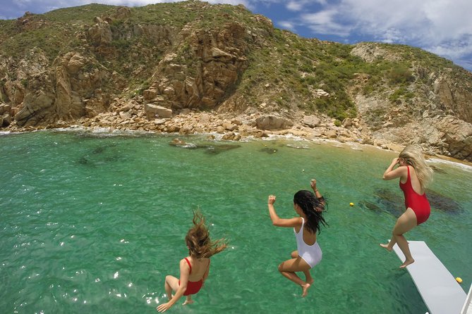 Private Cabo 35ft cat experience Food and open bar included! - A private morning on Cabo’s water