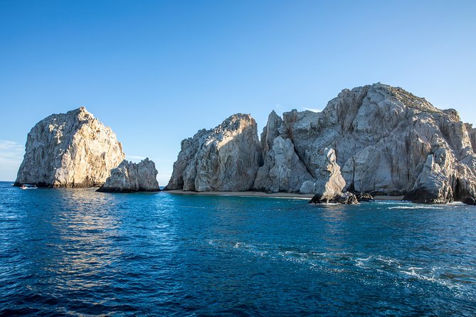 Private Day Trip to San José & Cabo San Lucas - The optional extras: lunch, glass blowing, and shopping