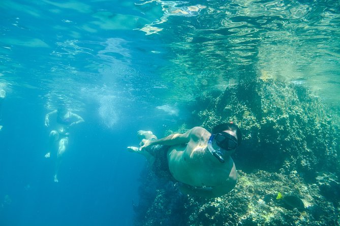 Private Los Cabos snorkeling tour to Chileno bay and Santa Maria cove - Pickup from hotels, the port, or Plaza Gali
