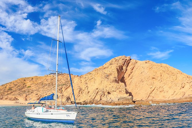 Private Luxury Sailing Cruise in Los Cabos with Lunch and Open Bar - Cabo Arch and Land’s End in the first 15 minutes