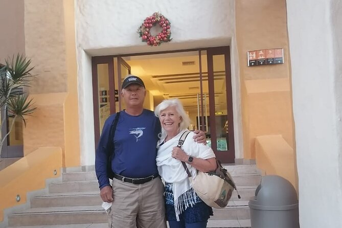 Private One Way SJD Airport Transfer to Cabo San Lucas - Finding umbrella 10 after customs