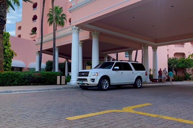 Private One Way Transfer From SJD Airport To Cabo San Lucas - Handling delays, hotel changes, and small problems