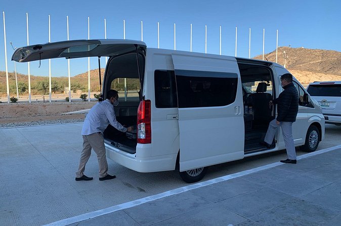 Private Roundtrip Transfer from Los Cabos Airport - Families, strollers, and car seats