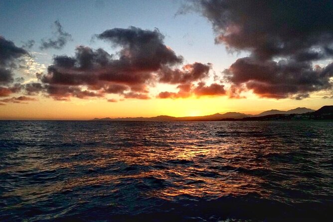 Private Sunset Boat Tour in San Jose del Cabo - A private sunset on the Pacific near San José del Cabo
