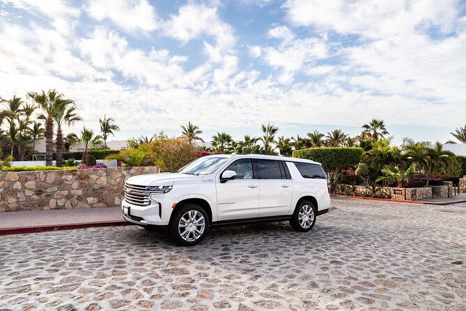 Private SUV Round-Trip from Airport to Hotels in the Corridor - The service style: efficient first, personal when available