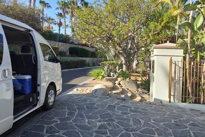 Private Transfer to Cabo San Lucas from Cabo Airport - Finding the number 10 meeting point