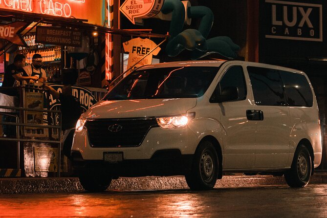 Private Transportation from Los Cabos Airport to ROUND TRIP Hotels - A private ride from Los Cabos Airport to your hotel