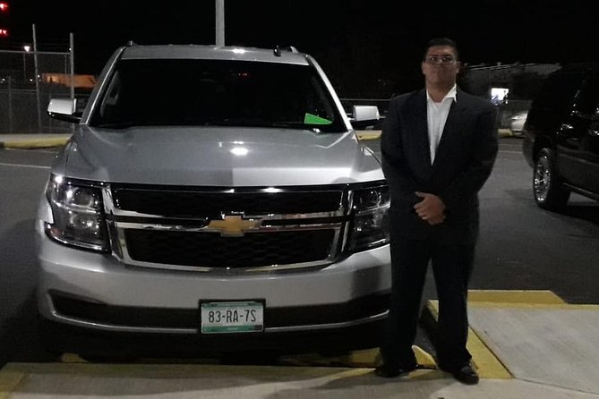 Private Transportation in cabo (Airport and City) - Tipping and the airport handoff