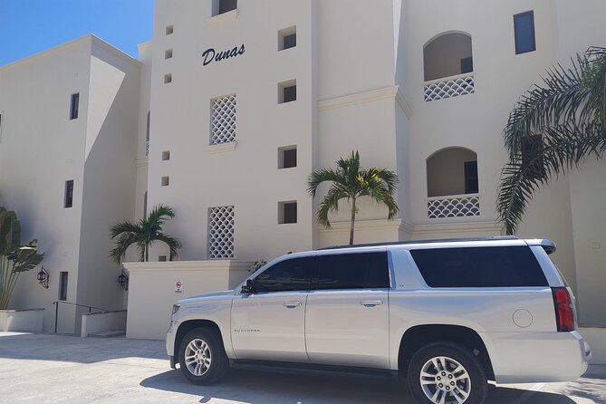 Private Trip From Airport to San Jose Del Cabo Hotels RT - Meeting your driver at Los Cabos International Airport