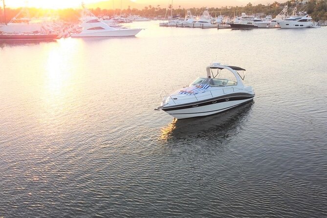 Private yacht charter for cruising & snorkeling in Cabo San Lucas - Service is a major part of the experience
