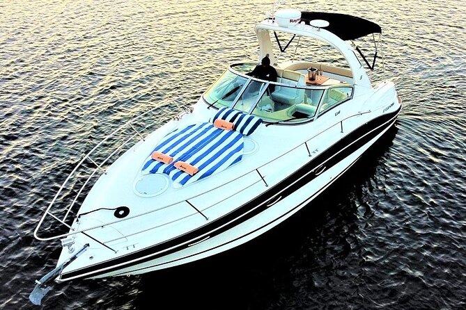 Private yacht charter for cruising & snorkeling in Cabo San Lucas - From the Cabo marina to El Arco