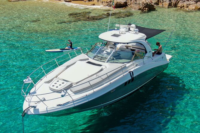 Private Yacht Sea Ray all-inclusive charter in Cabo - Médano Beach, Snacks, and the Open Bar