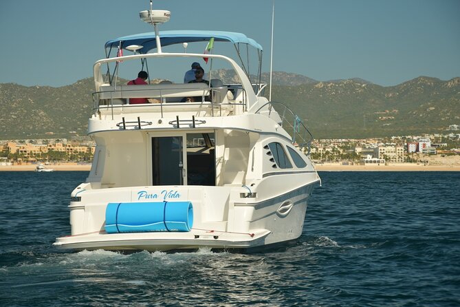 Pura Vida Yacht 42 FT with all inclusive service in Cabo - El Arco and Cabo Bay: The Best Use of the First Hour