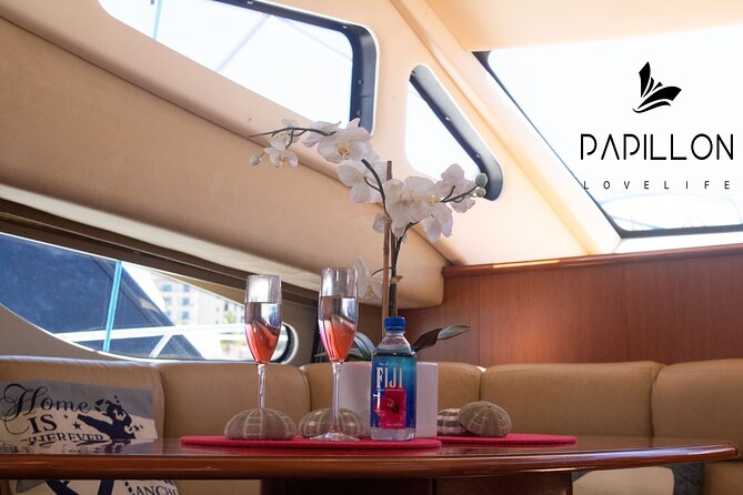 Pura Vida Yacht 42 FT with all inclusive service in Cabo - Service and Celebrations on the Pura Vida