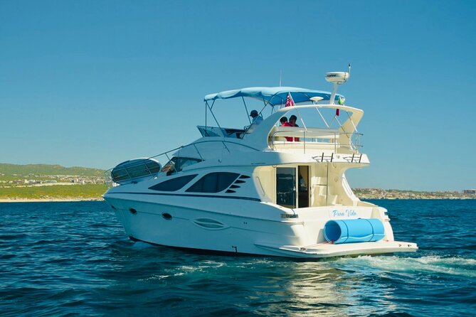 Pura Vida Yacht 42 FT with all inclusive service in Cabo - Medano Beach: A Flexible Middle Stop