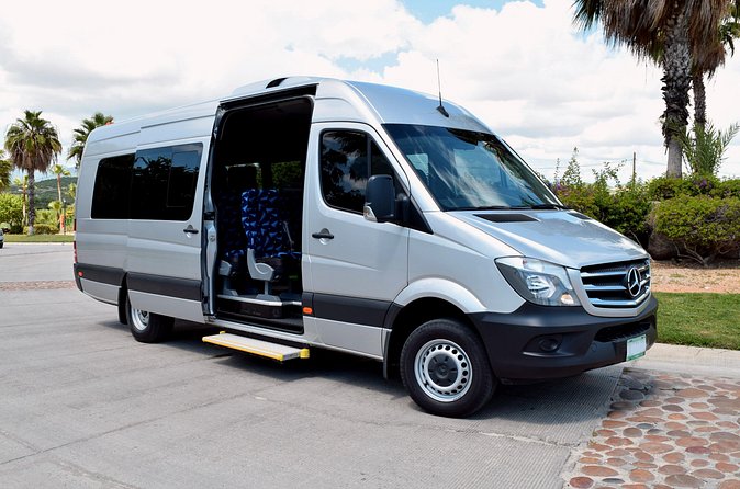 Roundtrip Private Airport Transportation - The Tourist Corridor and Cabo San Lucas hotels