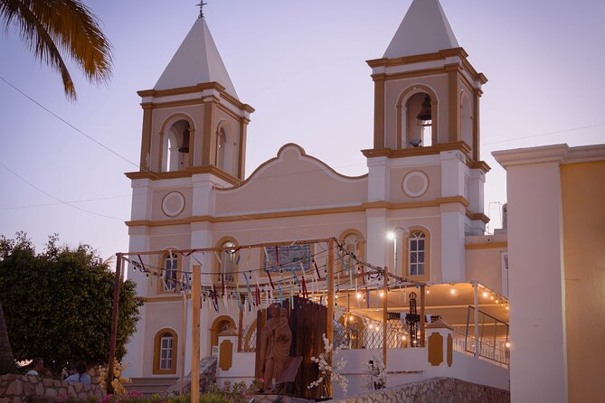 San Jose Deluxe tour, Art, Charm and dinner . - La Playita and Puerto Los Cabos show two sides of change