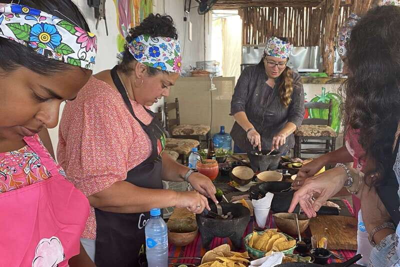 San José town : Cooking class,mexican Empanadas y antojitos - San José del Cabo art after the cooking