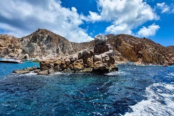 Santa Maria and Chileno Bay Snorkel Adventure Los Cabos - Guides, boat handling, and the small-group difference