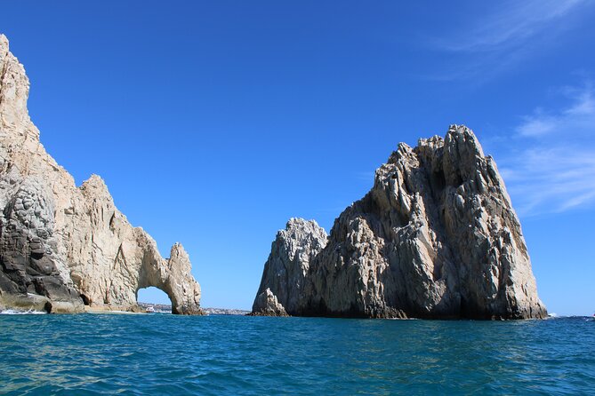 Shared Tour to the Arch of Cabo San Lucas - What you see between D Dock and El Arco