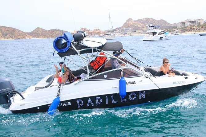 Small boat rental in cabo - Yamaha 28ft. - Why a private speedboat changes the Cabo outing
