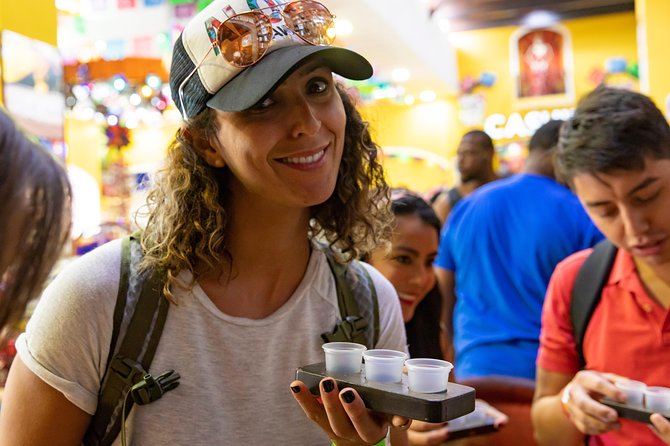Sunset Boat and Shopping Tour Combo - How the small-group format affects the day