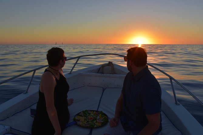 Sunset Whale Cruise in Cabo San Lucas - A marine biologist guide and a careful captain
