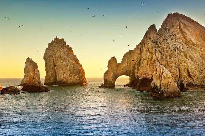 The Arch of Los Cabos Glass-bottom boat tour - Sailing from the Pacific to the Sea of Cortez