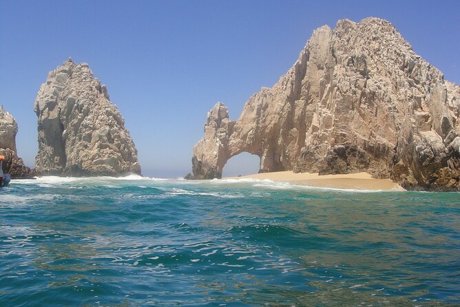 The Arch of Los Cabos Glass-bottom boat tour - Pickup, timing, and group size
