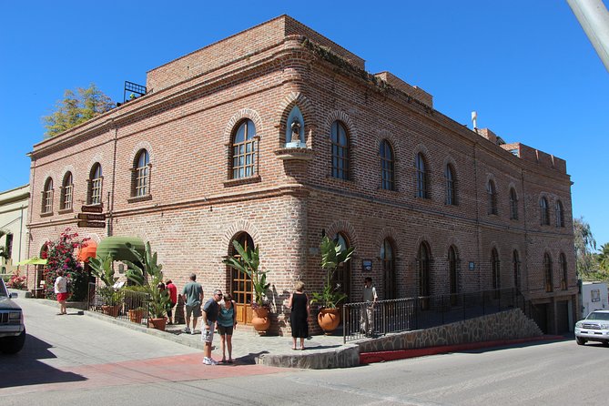 Todos Santos tour & Hotel California - Craft stops add context, but they also use your time