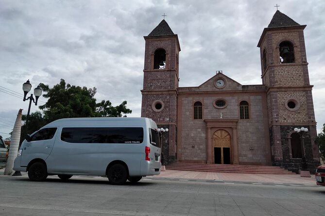 Tour to Playa La Paz from Cabo San Lucas - The 5:00 am pickup and the ride north
