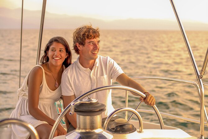Whale Watching & Arch Catamaran Cruise in Cabo San Lucas - Cabo’s Arch is best seen from the water