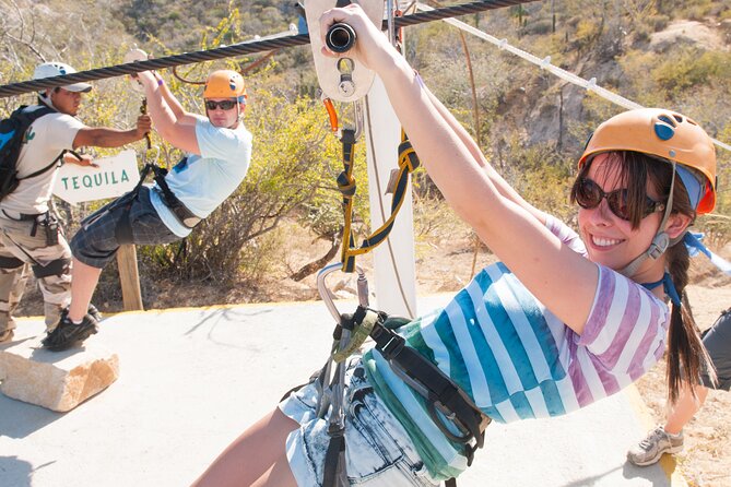 Zipline Extreme at Canopy Costa Azul: suspension bridge, rappel and ziplines - Crossing the suspension bridge
